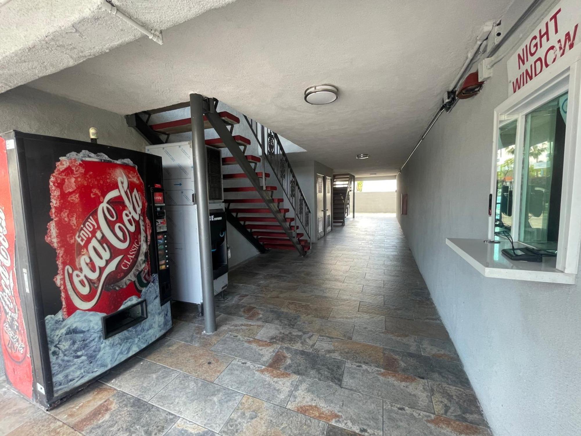 Simplestay Suites - Downtown San Bernardino Exterior foto