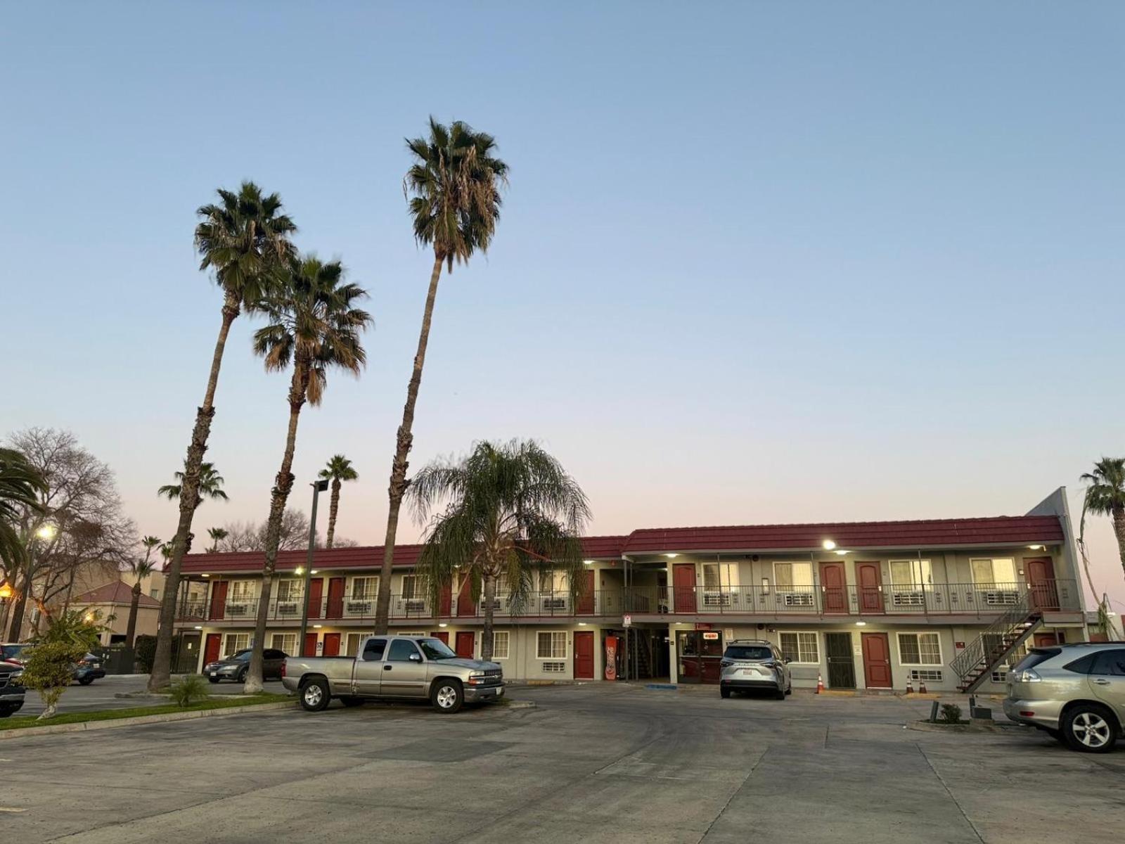 Simplestay Suites - Downtown San Bernardino Exterior foto